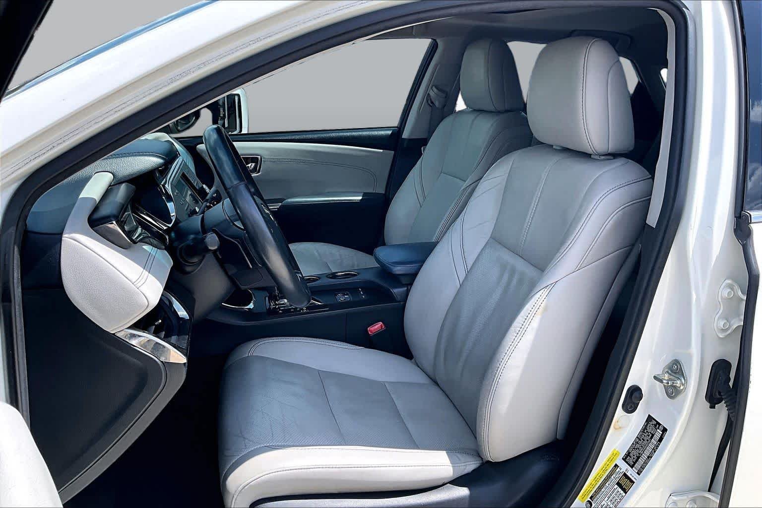 Pre-Owned 2013 Toyota Avalon Limited