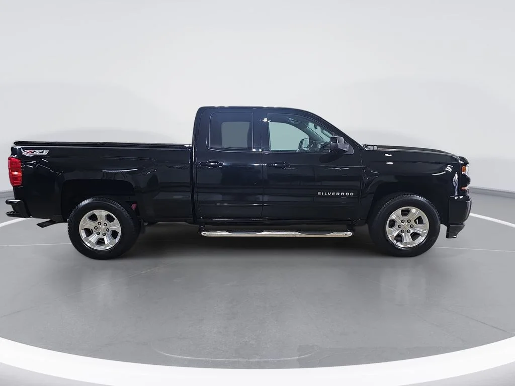 Used 2016 Black Chevrolet LT image 2