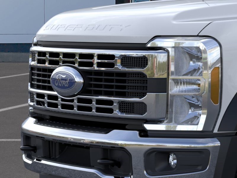 New 2026 Oxford White Ford XL image 18