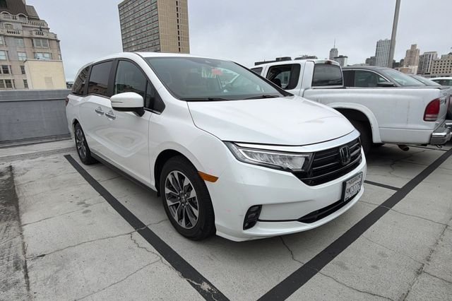 Certified Used 2024 Platinum White Pearl Honda EX-L image 2