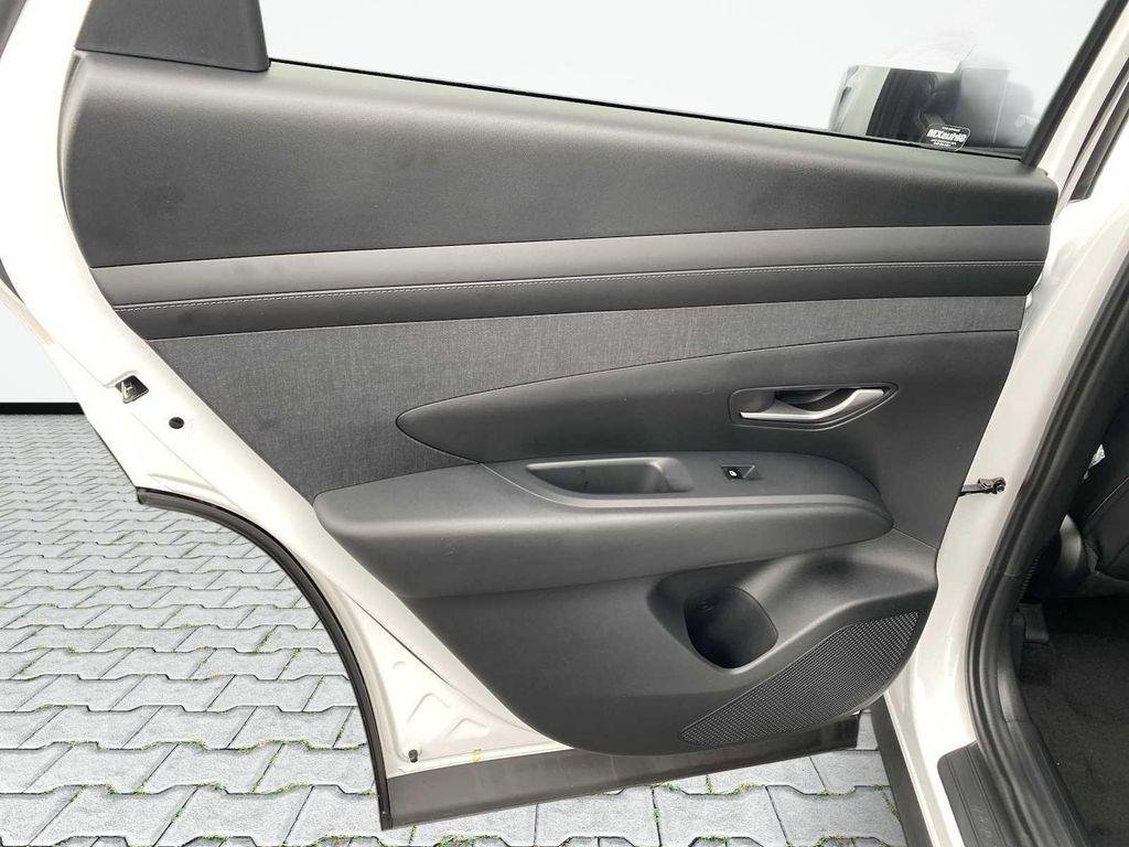 New 2026 White Hyundai SEL Premium FWD image 31