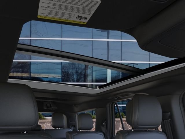 New 2026 Star White Metallic Tri-Coat Ford Tremor image 22