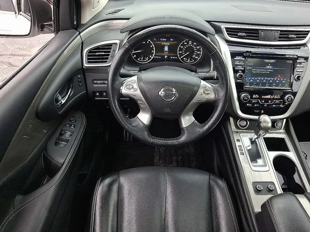 Used 2018 White Nissan Platinum image 11