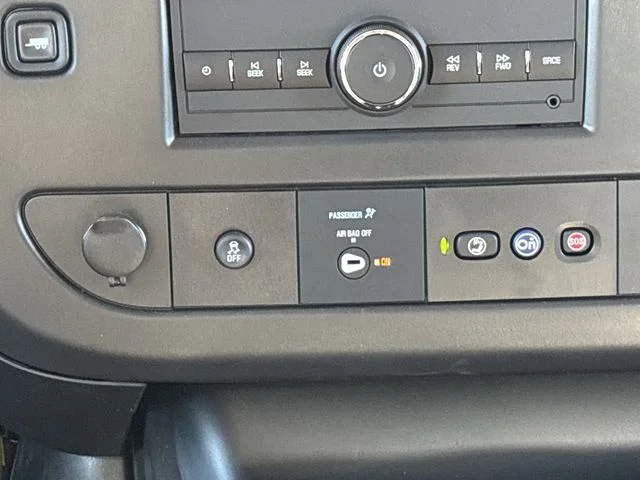 2025 GMC Savana Cargo Work Van - Photo 67