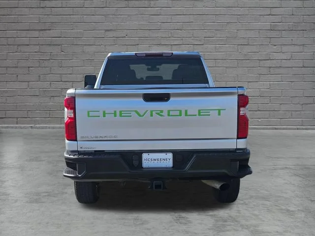 Used 2022 SILVER ICE METALLIC Chevrolet Work Truck image 4