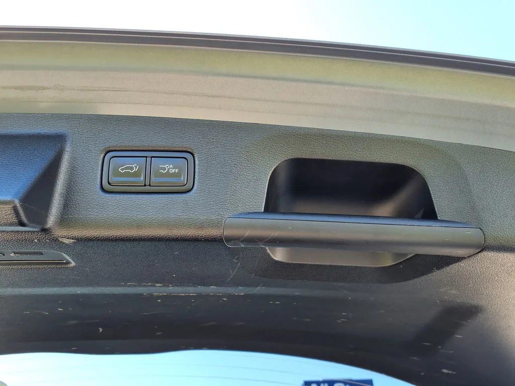 Used 2025 Silver Kia S image 14