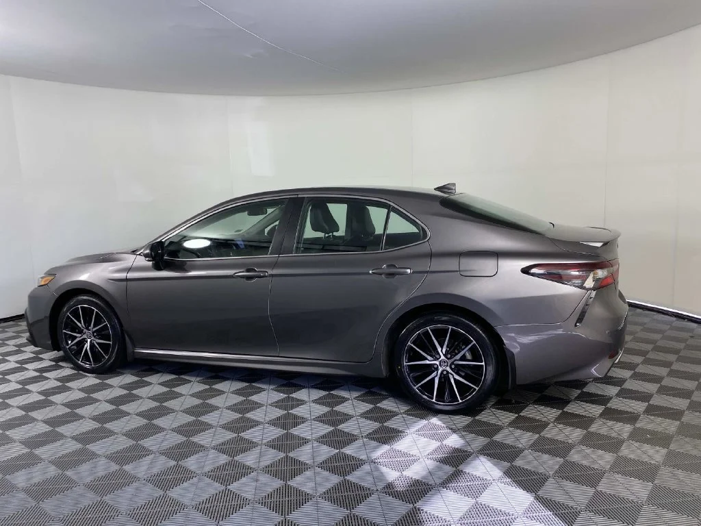 Used 2024 Predawn Gray Mica Toyota SE image 5
