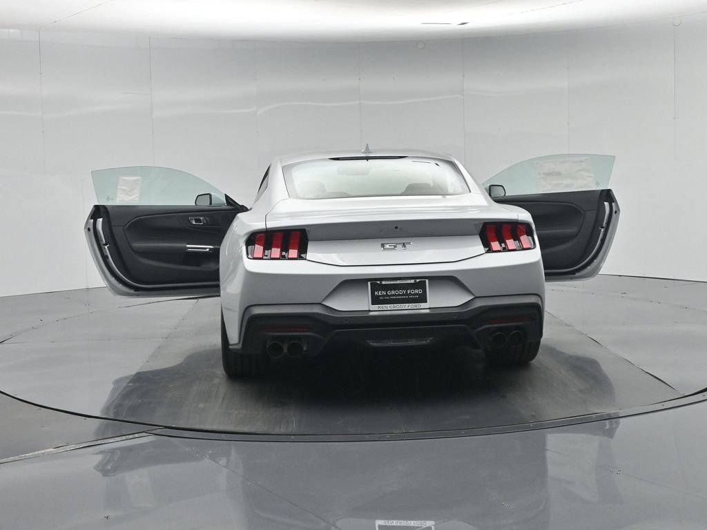 New 2026 Avalanche Gray Ford GT Premium image 31
