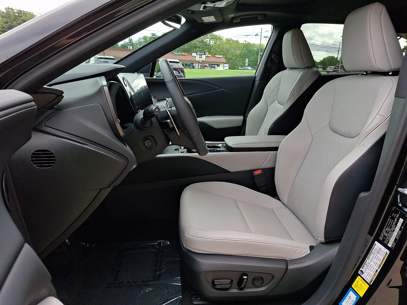 Certified Used 2024 CAVIAR Lexus  image 14