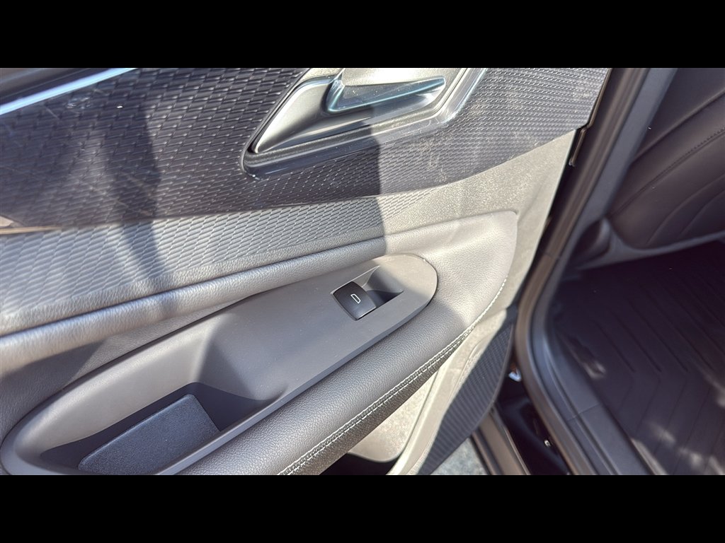 2025 Chevrolet Blazer EV LT - Photo 23