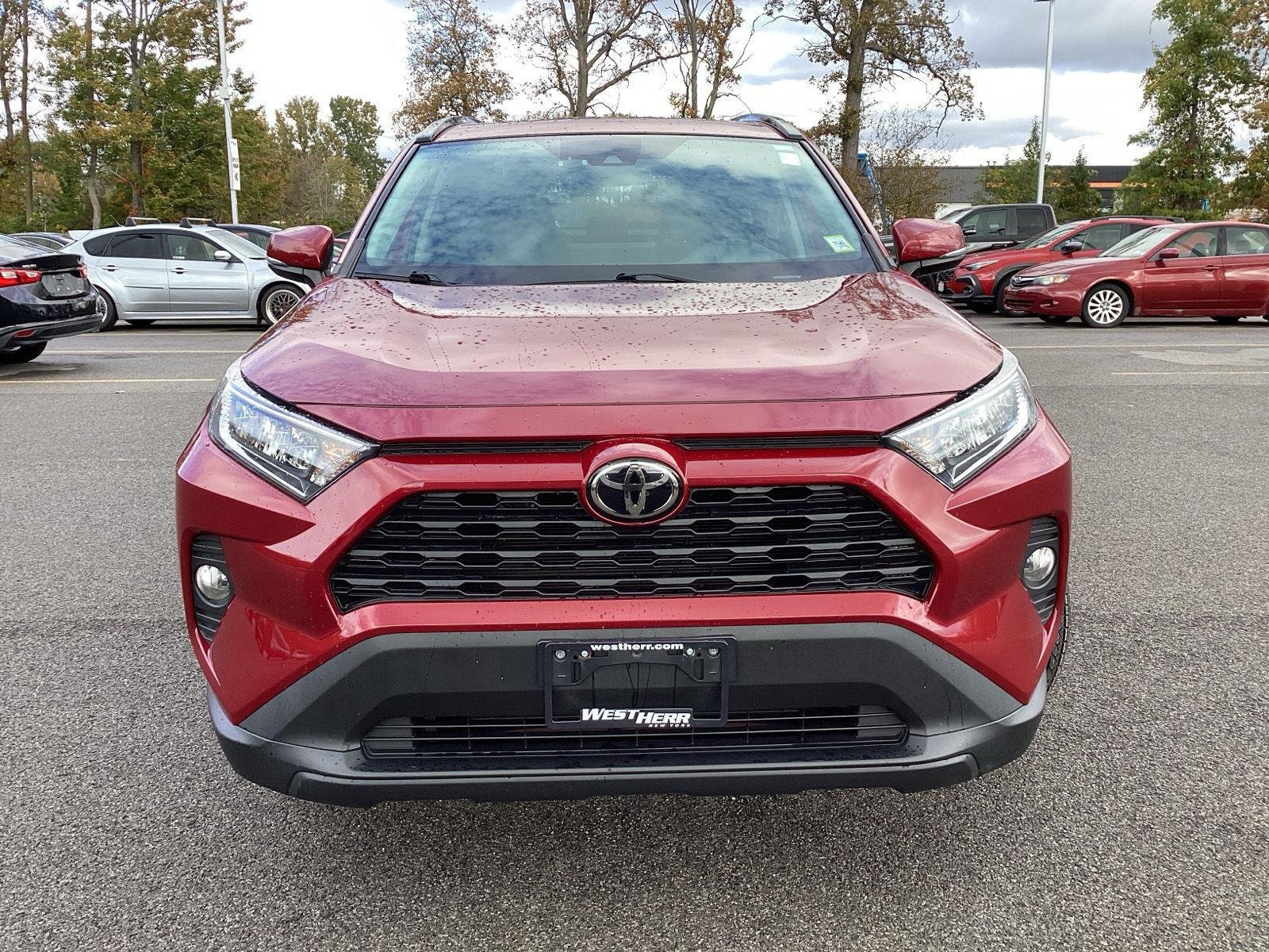 Used 2021 Ruby Flare Pearl Toyota XLE image 2