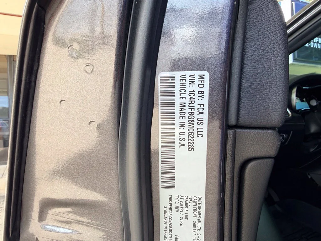 Used 2021 Gray Jeep Limited image 40