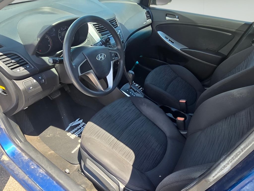 Used 2017 Pacific Blue Pearl Hyundai SE image 15