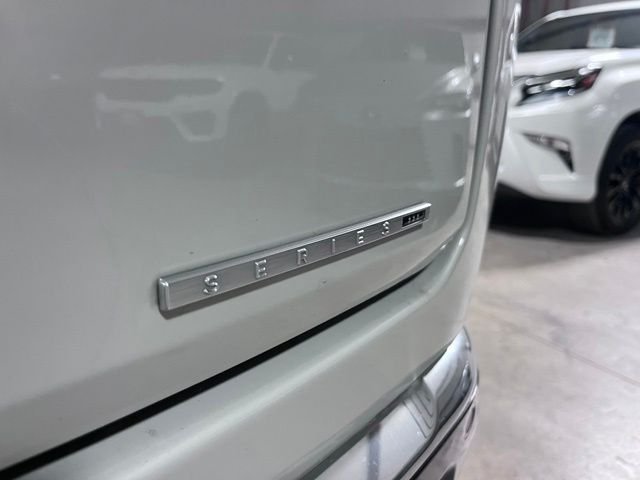 Used 2022 White Jeep Series III image 33