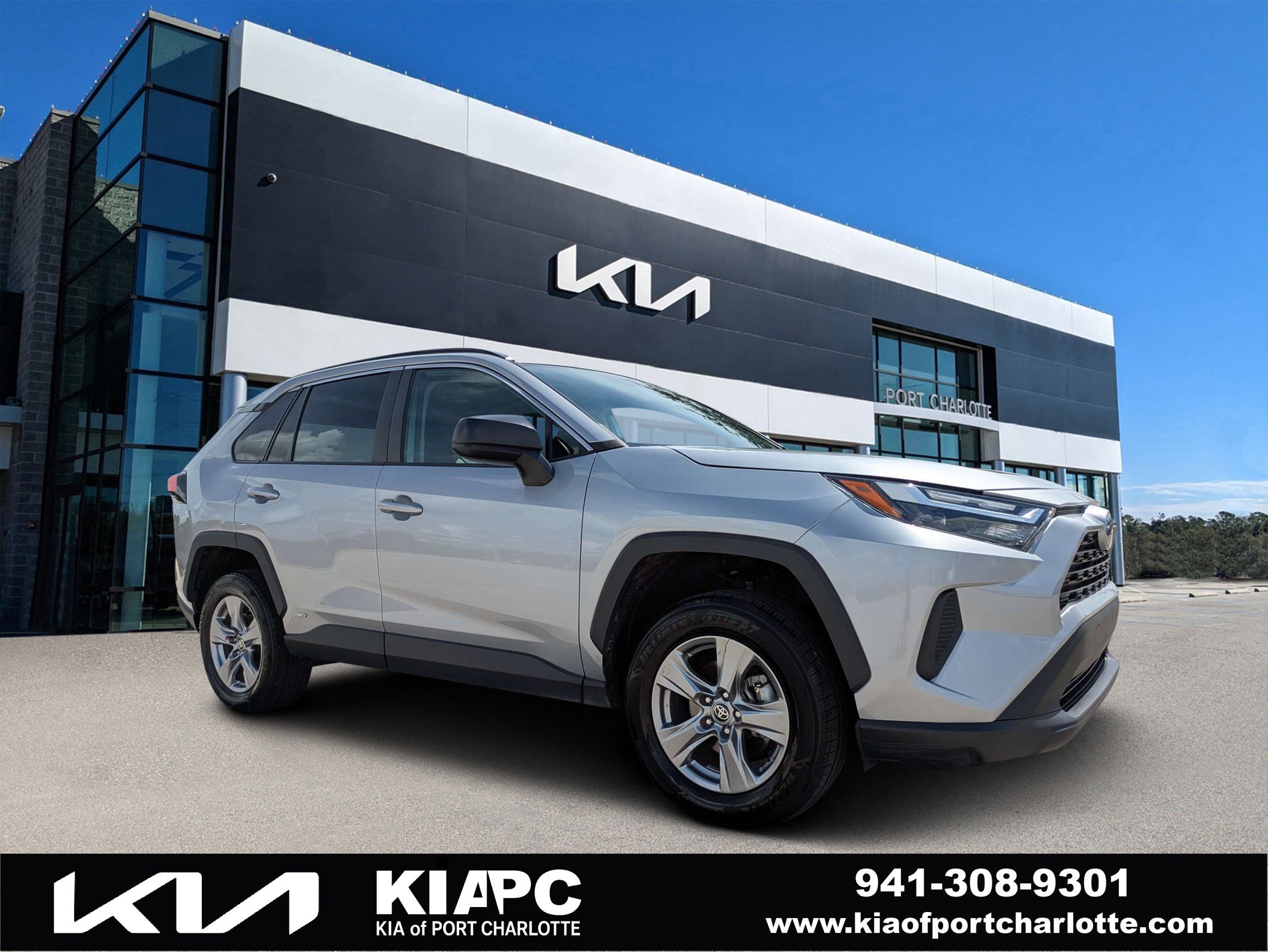 2024 Toyota RAV4 LE