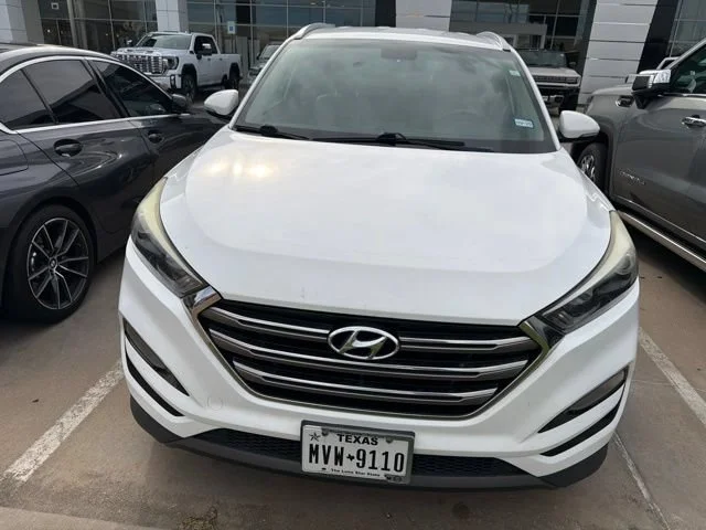Used 2016 White Hyundai Limited image 3