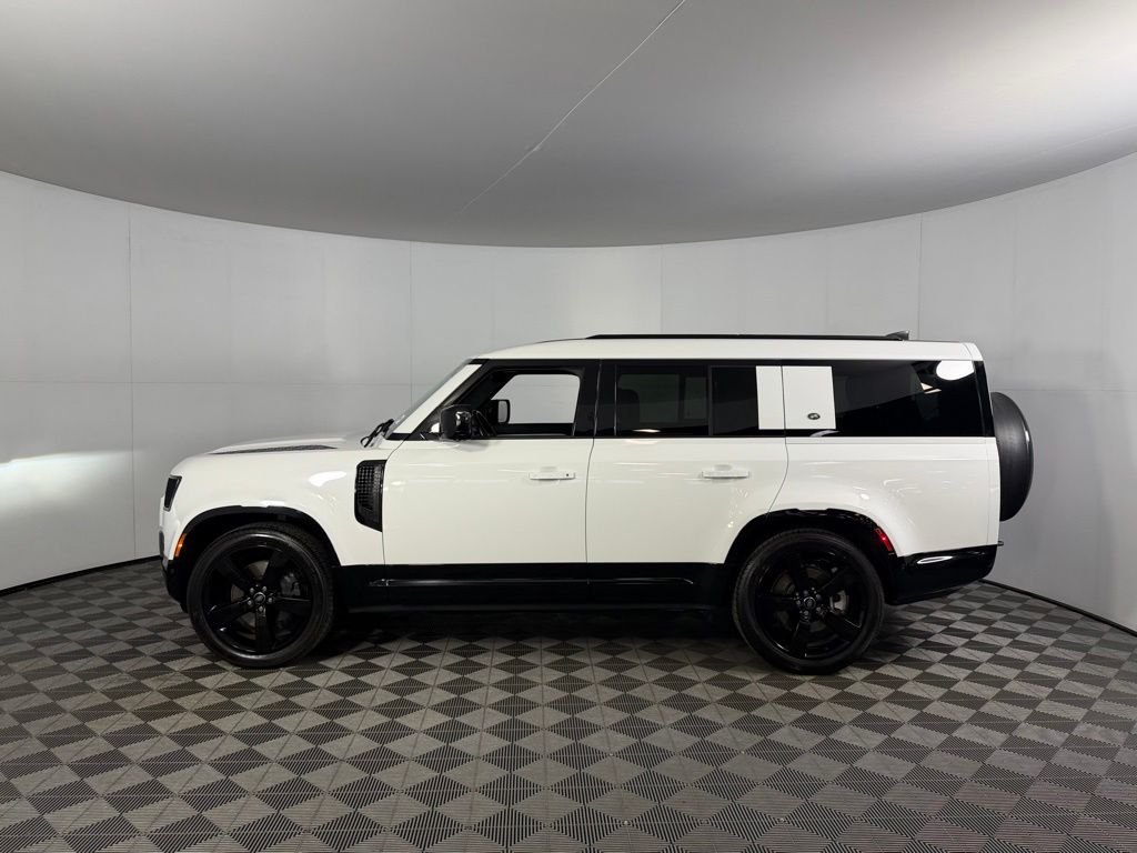 2024 Land Rover Defender X-Dynamic SE - Photo 8