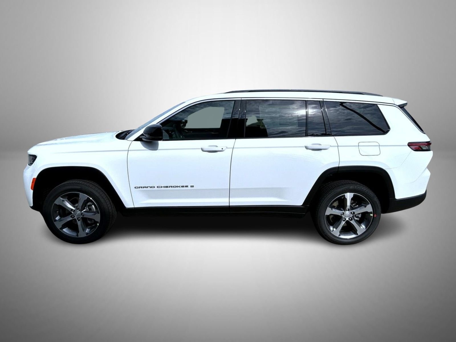 New 2026 Bright White Clear-Coat Exterior Paint Jeep Limited image 8