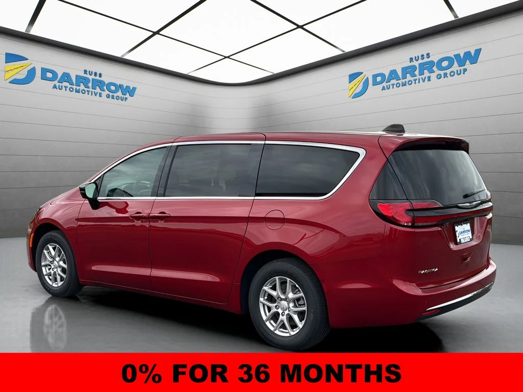 New 2026 Red Hot Pearl-Coat Exterior Paint Chrysler Select image 3