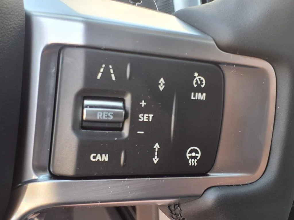 2025 Land Rover Discovery Dynamic SE - Photo 14