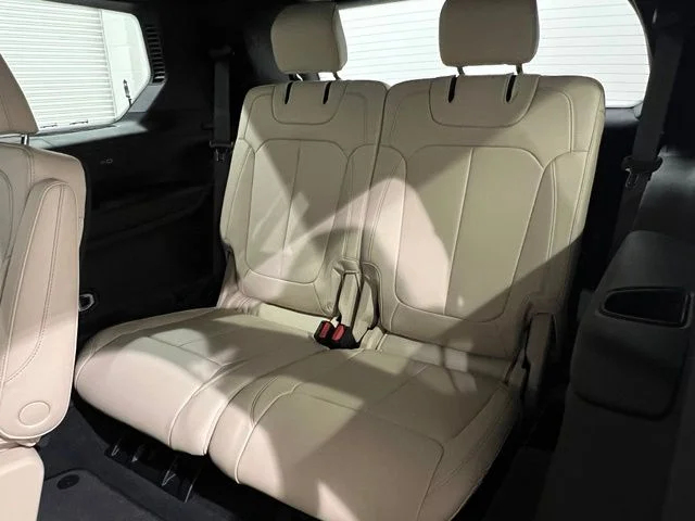 Used 2024 Gray Jeep Limited image 22