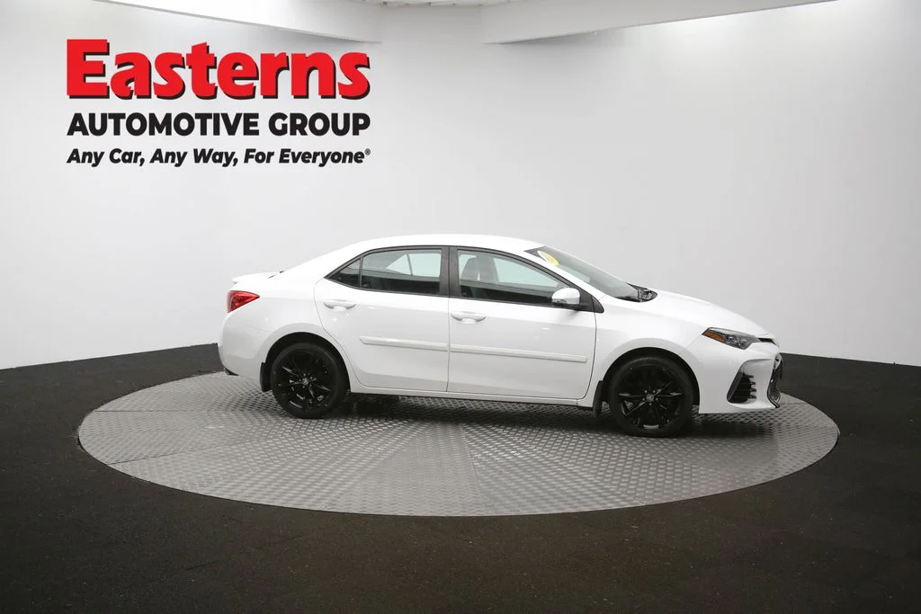Used 2018 White Toyota SE image 43