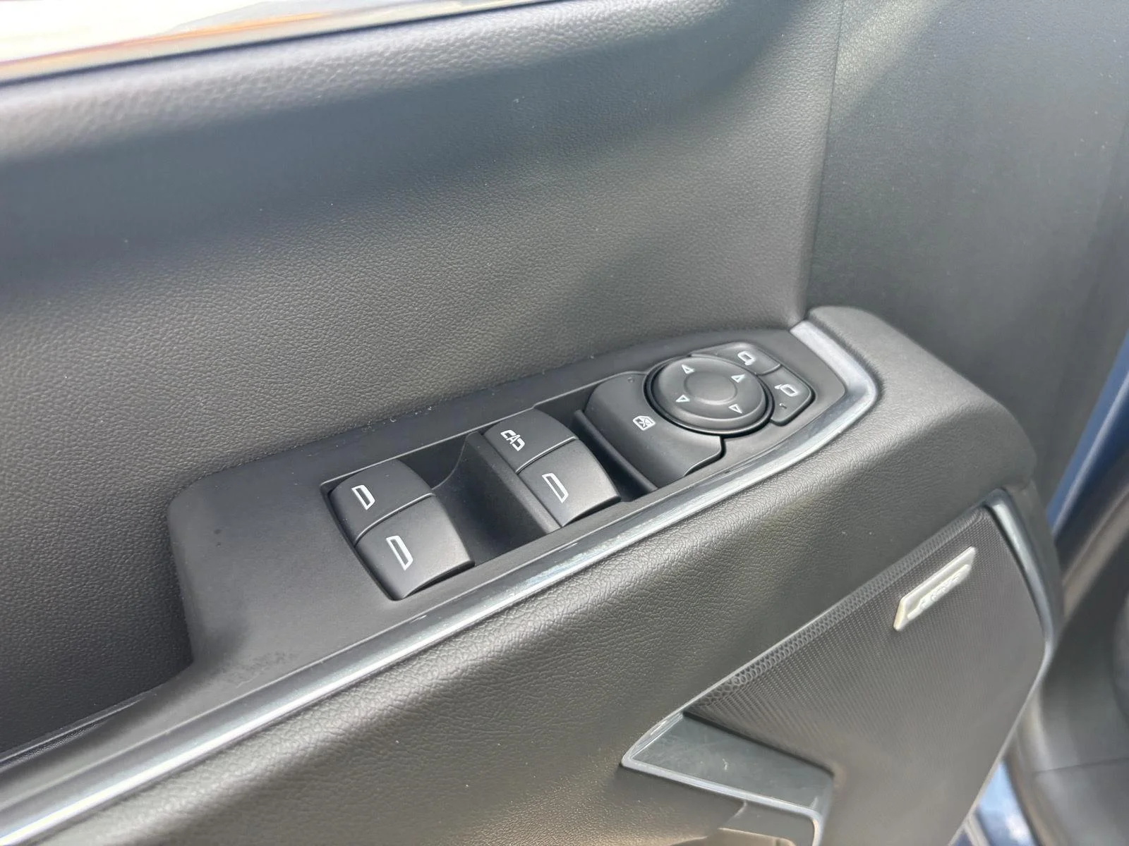 Used 2024 Lakeshore Blue Metallic Chevrolet RST image 15