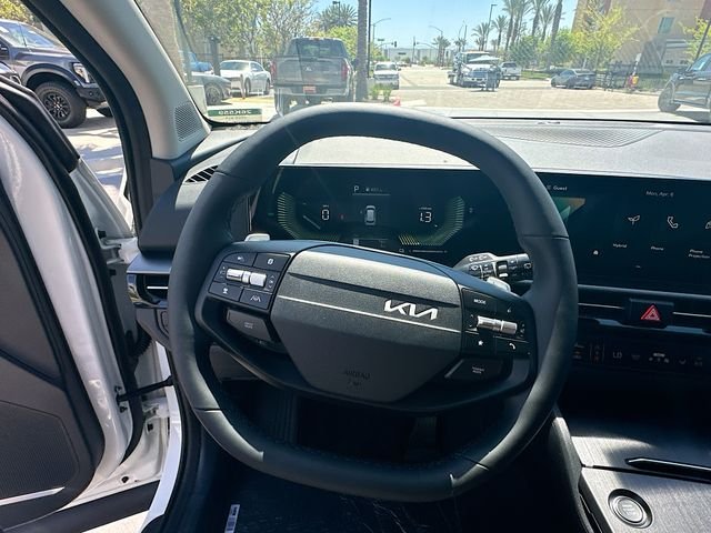 New 2026 Snow White Pearl Kia S image 11