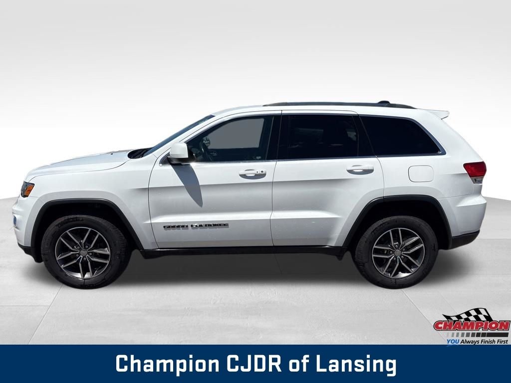 Used 2018 Bright White Clearcoat Jeep Laredo E image 4