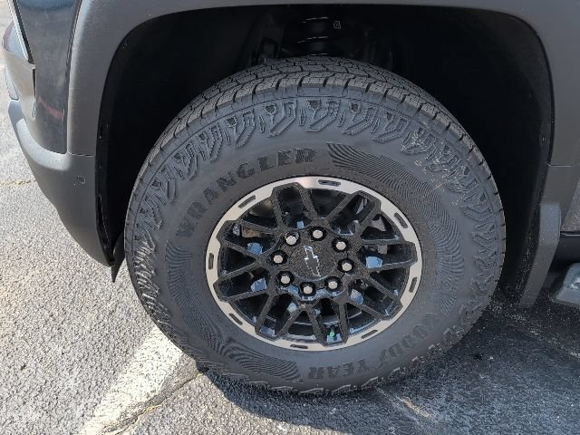 New 2026 Blue Smoke Metallic Chevrolet Trail Boss - Extended Range image 3