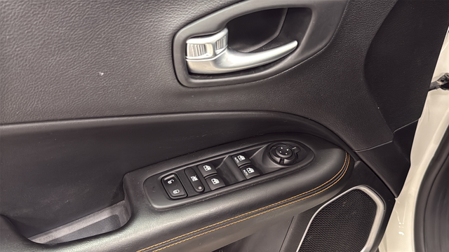 Used 2018 White Clearcoat Jeep Limited image 20