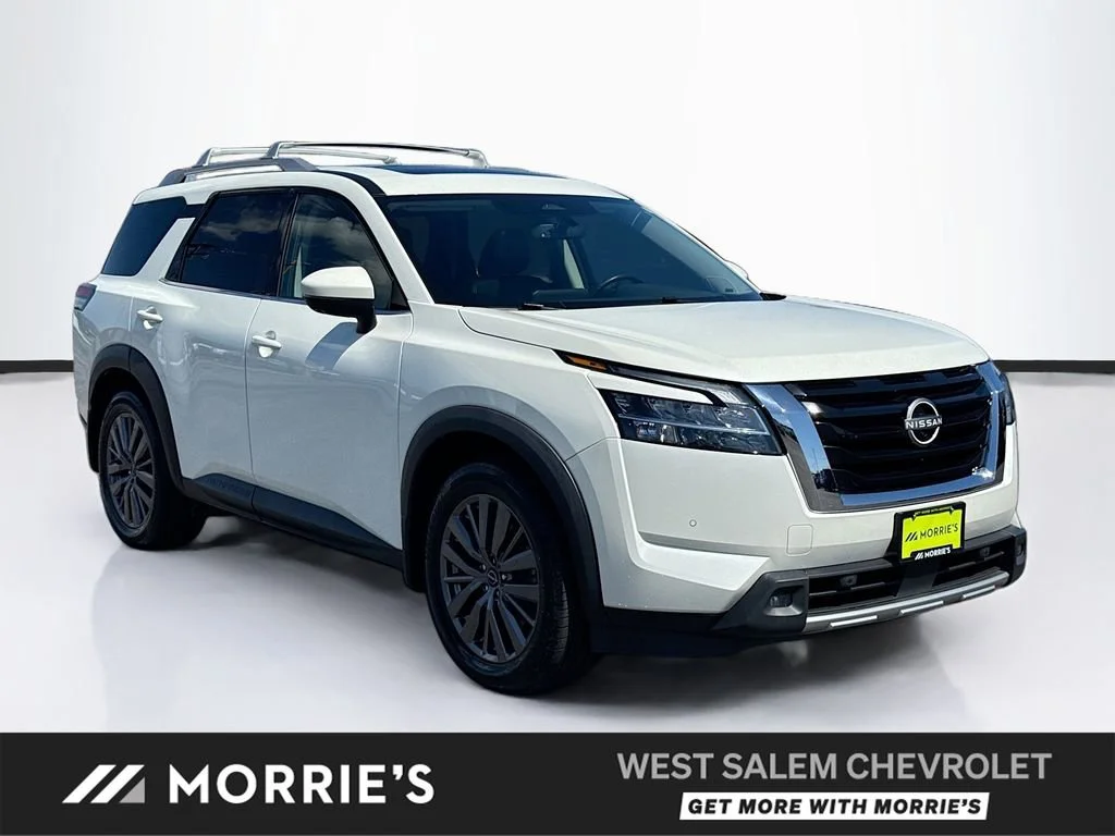 2023 Nissan Pathfinder SL 4WD's photo