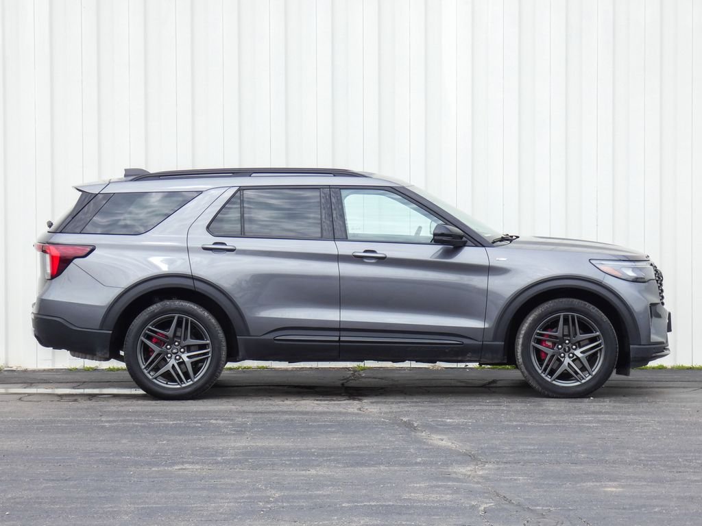 Used 2025 Ford Explorer ST-LINE with VIN 1FMUK8KH2SGB82772 for sale in Kansas City