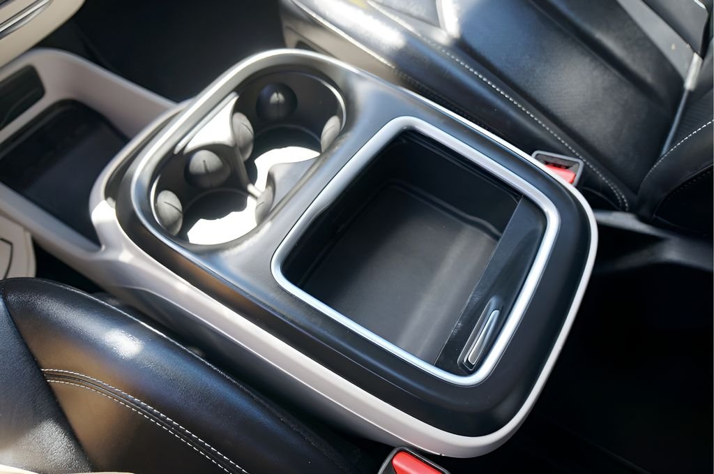 Used 2024 Silver Mist Clearcoat Chrysler Touring L image 29