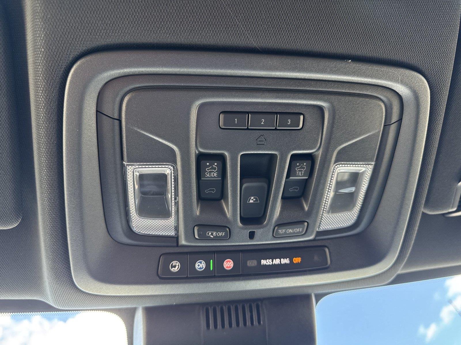 New 2026 Polar White Tricoat Chevrolet High Country image 29