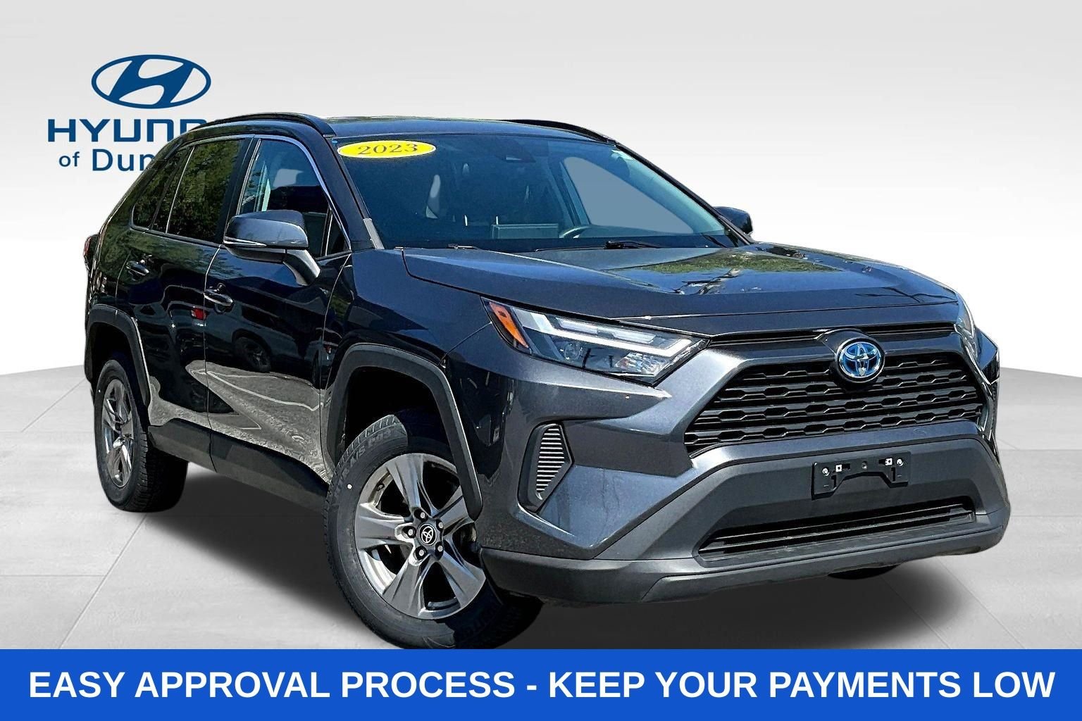 Used 2023 Gray Toyota XLE image 3