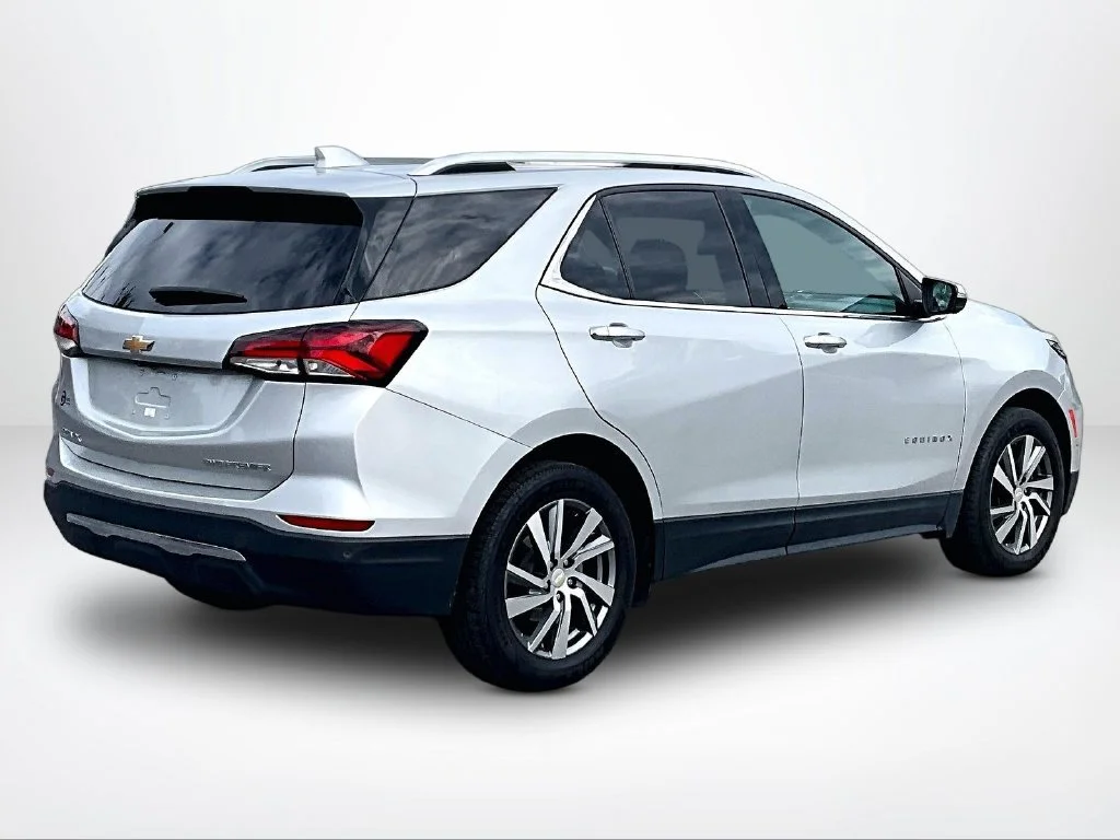 Used 2022 Silver Chevrolet Premier image 3