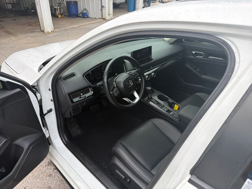 Used 2024 White Honda EX-L image 15
