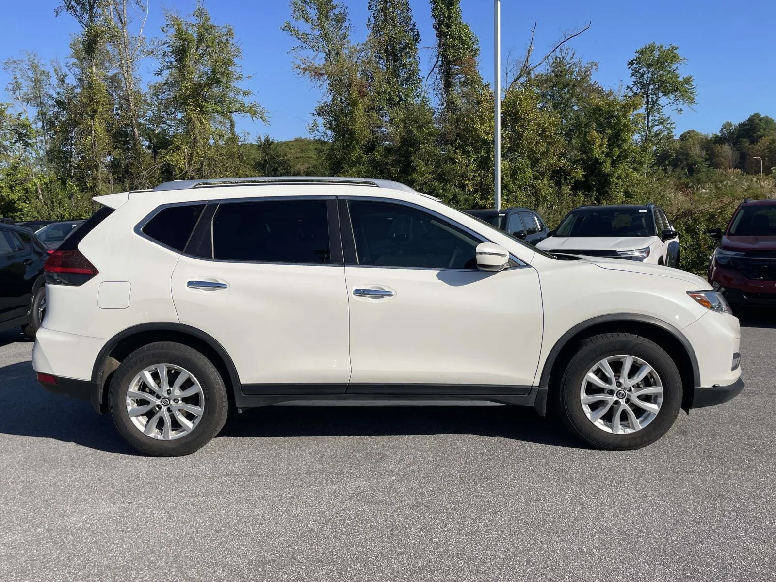 Used 2020 Pearl White Tricoat Nissan SV image 29