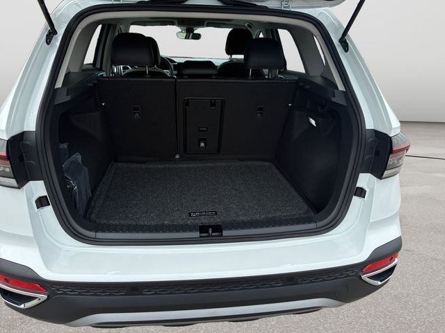 New 2026 Pure White Volkswagen 1.5T SE image 18