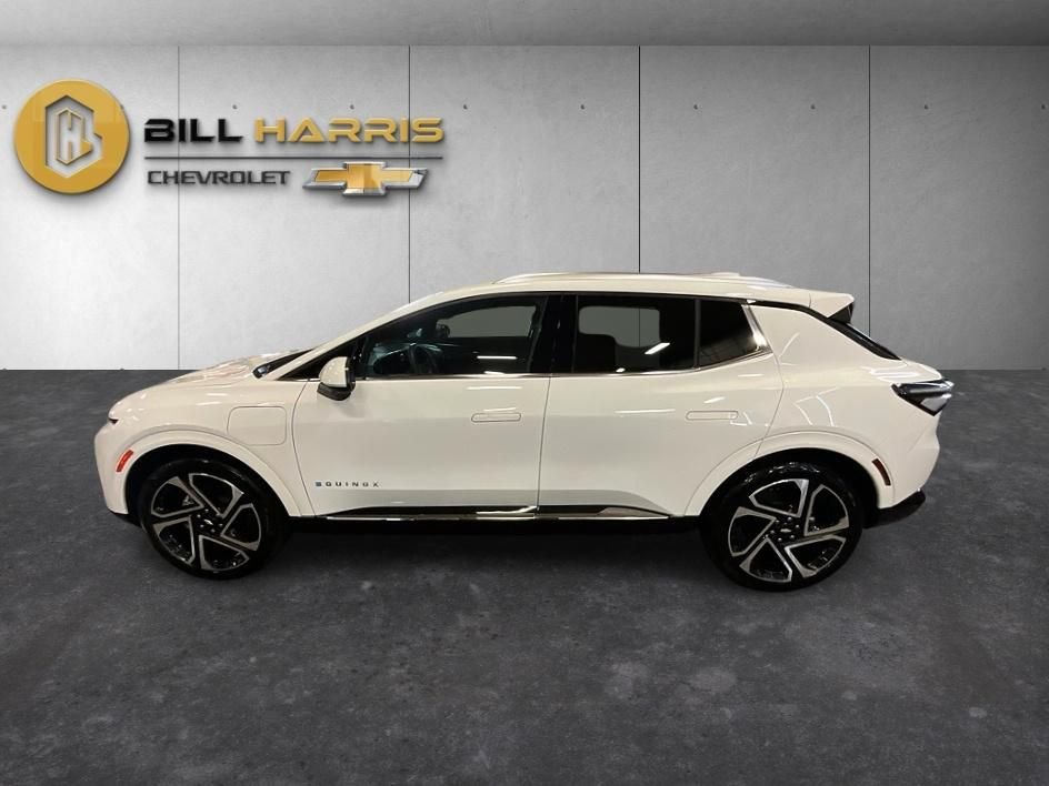 Used 2026 White Chevrolet LT image 13