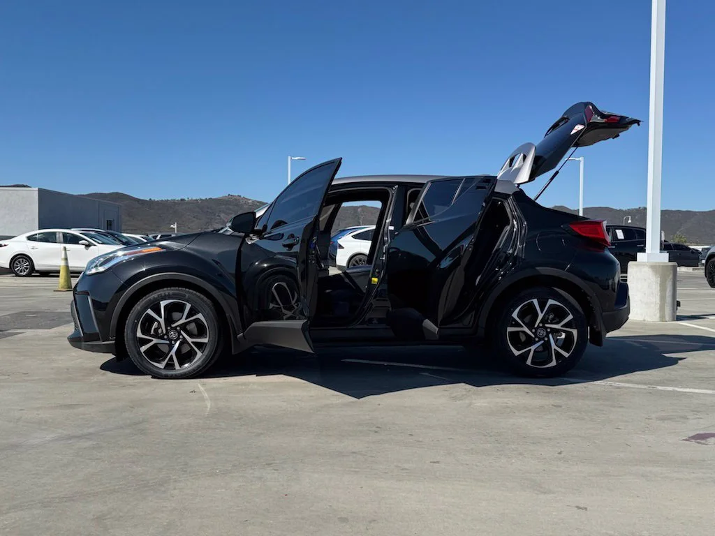 Used 2020 Black Toyota XLE image 27