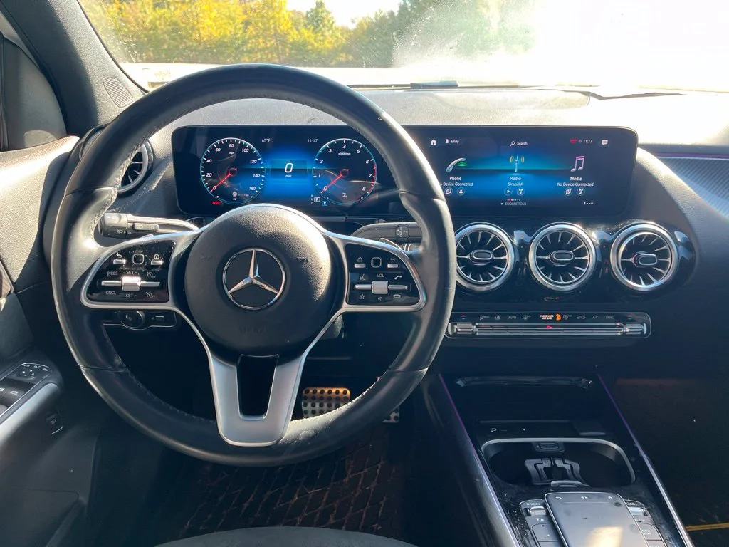 Used 2023  Mercedes-Benz GLA 250 image 17