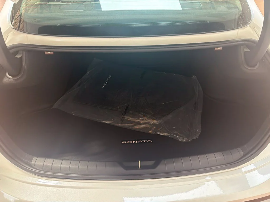 New 2027 Serenity White Hyundai Limited image 14