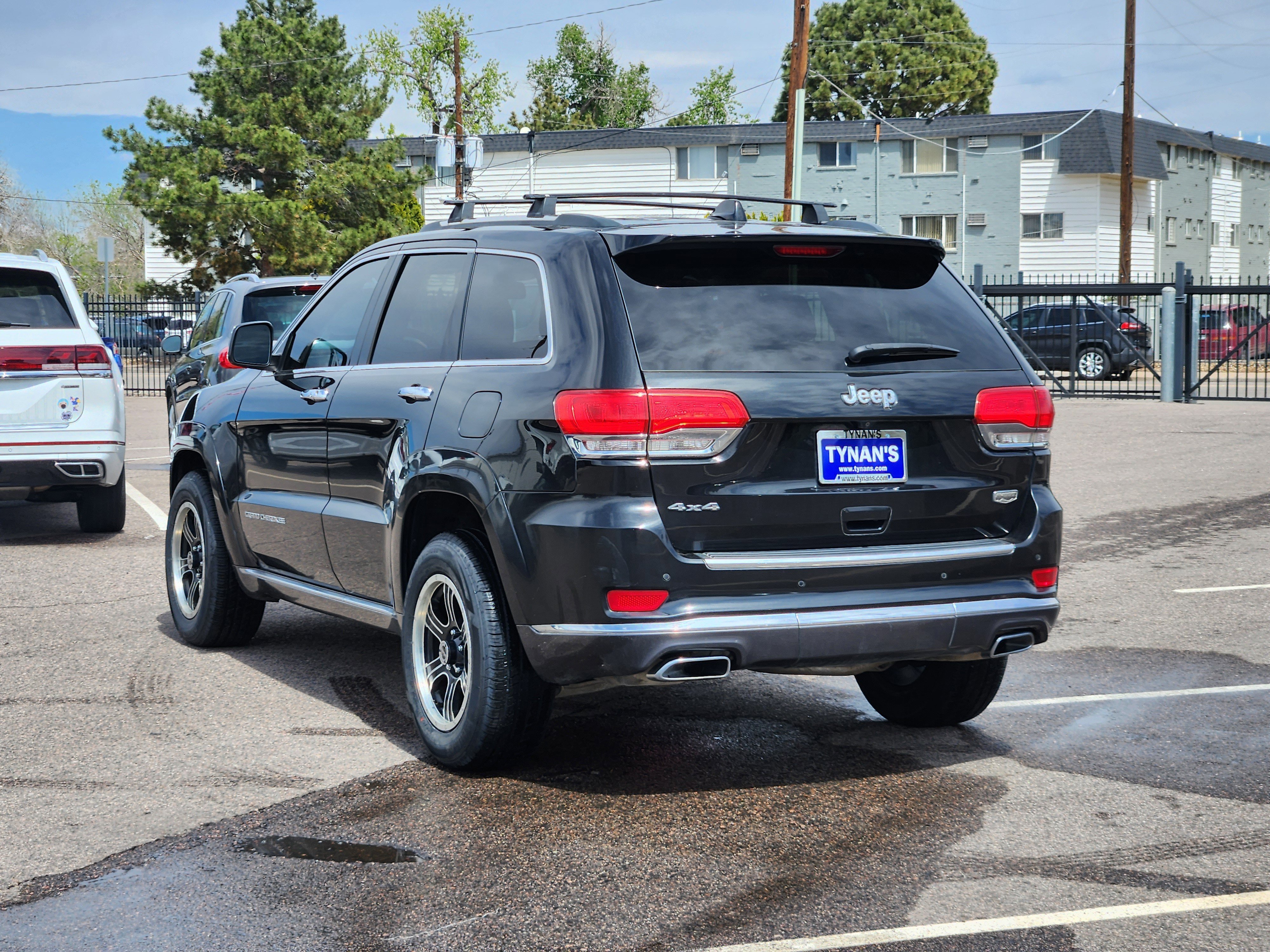 Used 2015 Black Jeep Summit image 5