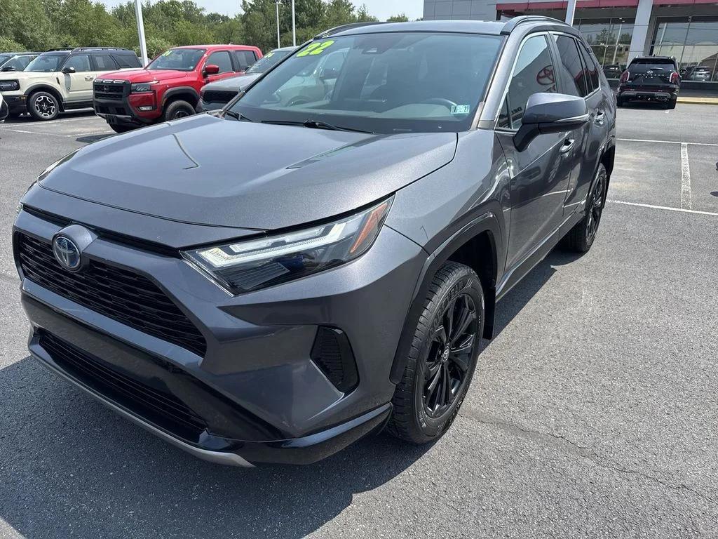 Used 2022 Gray Toyota SE image 4