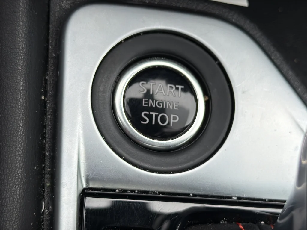 Used 2024 White Nissan SR image 14