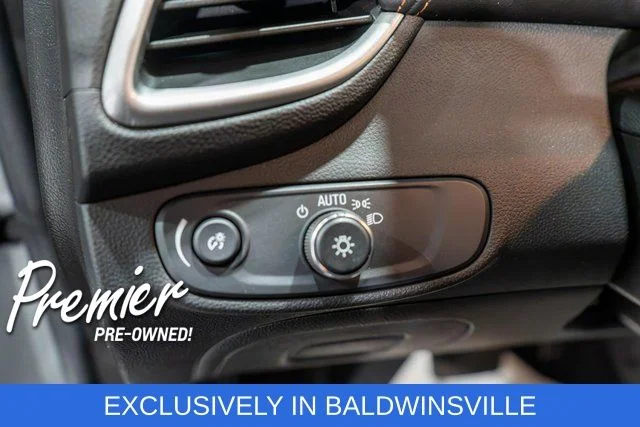 Used 2022 Silver Chevrolet LT image 18