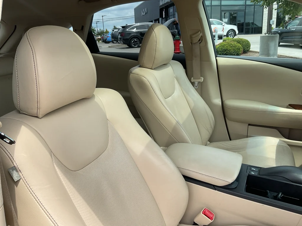 Used 2013 Deep Sea Mica Lexus Base image 13