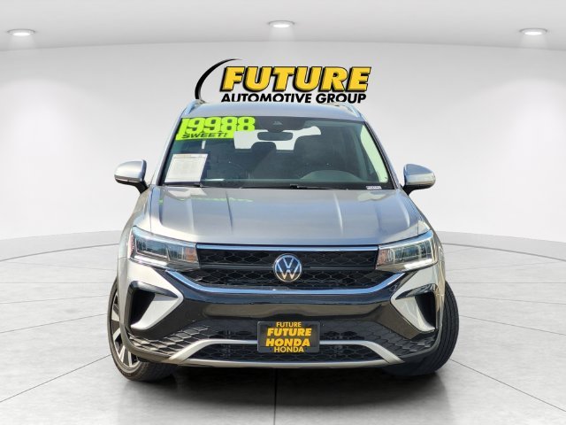 Used 2024  Volkswagen 1.5T SE image 2